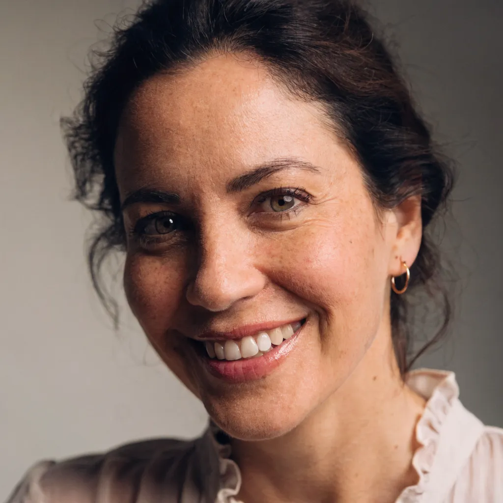 Júlia A.